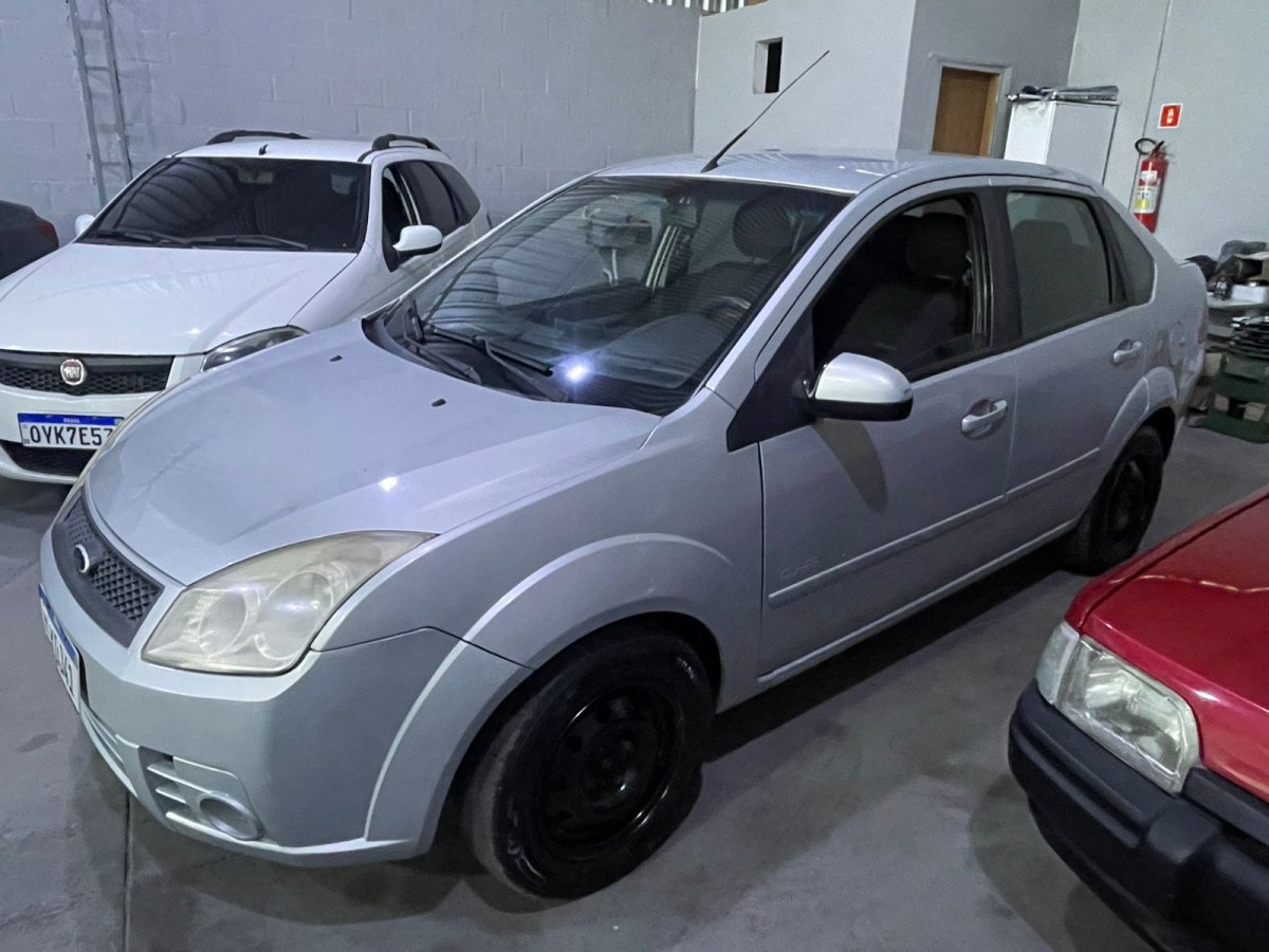 Fiesta sedan